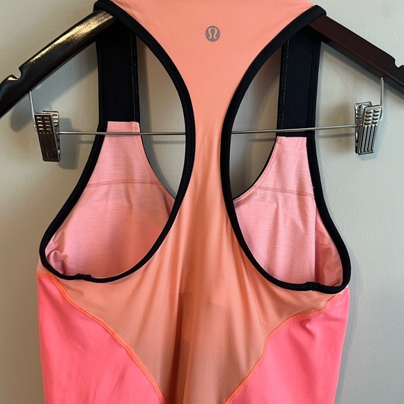 Vibrant pink and black Lululemon top size 10 - Picture 4 of 6